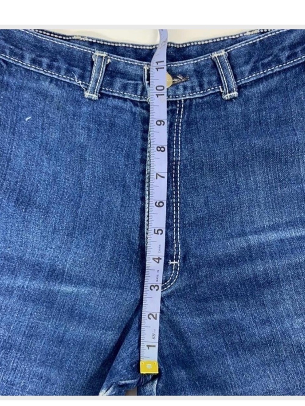 VINTAGE ‘ Fancy Ass ‘ 70s High Waisted Jean V Cute Back Detail. - Picture 6 of 10